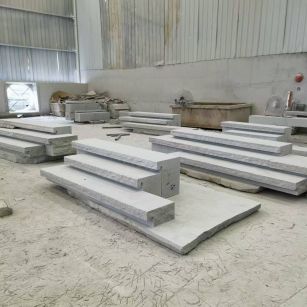 怀化 整石台阶（大面火烧+侧面自然面），出货前厂内拼装