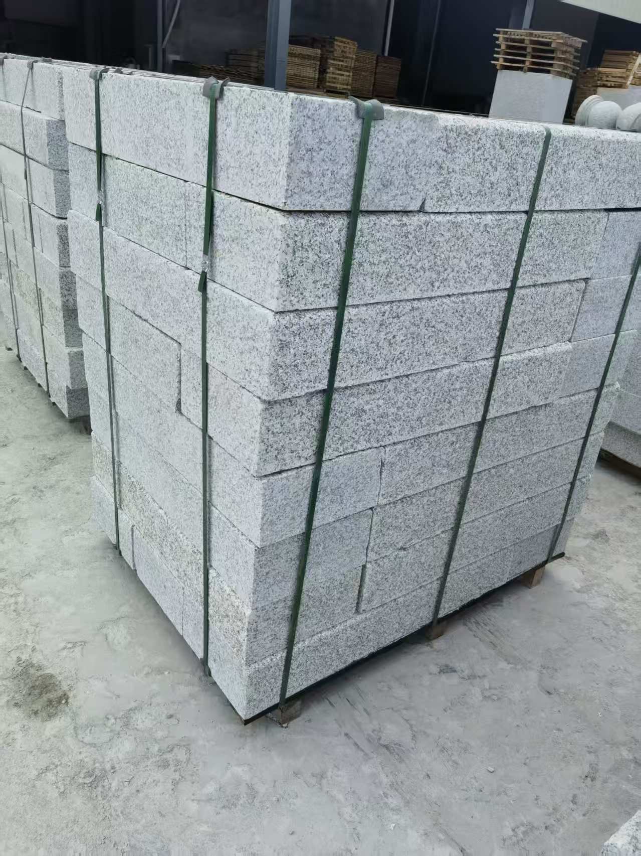 怀化 芙蓉白火烧两面路沿石