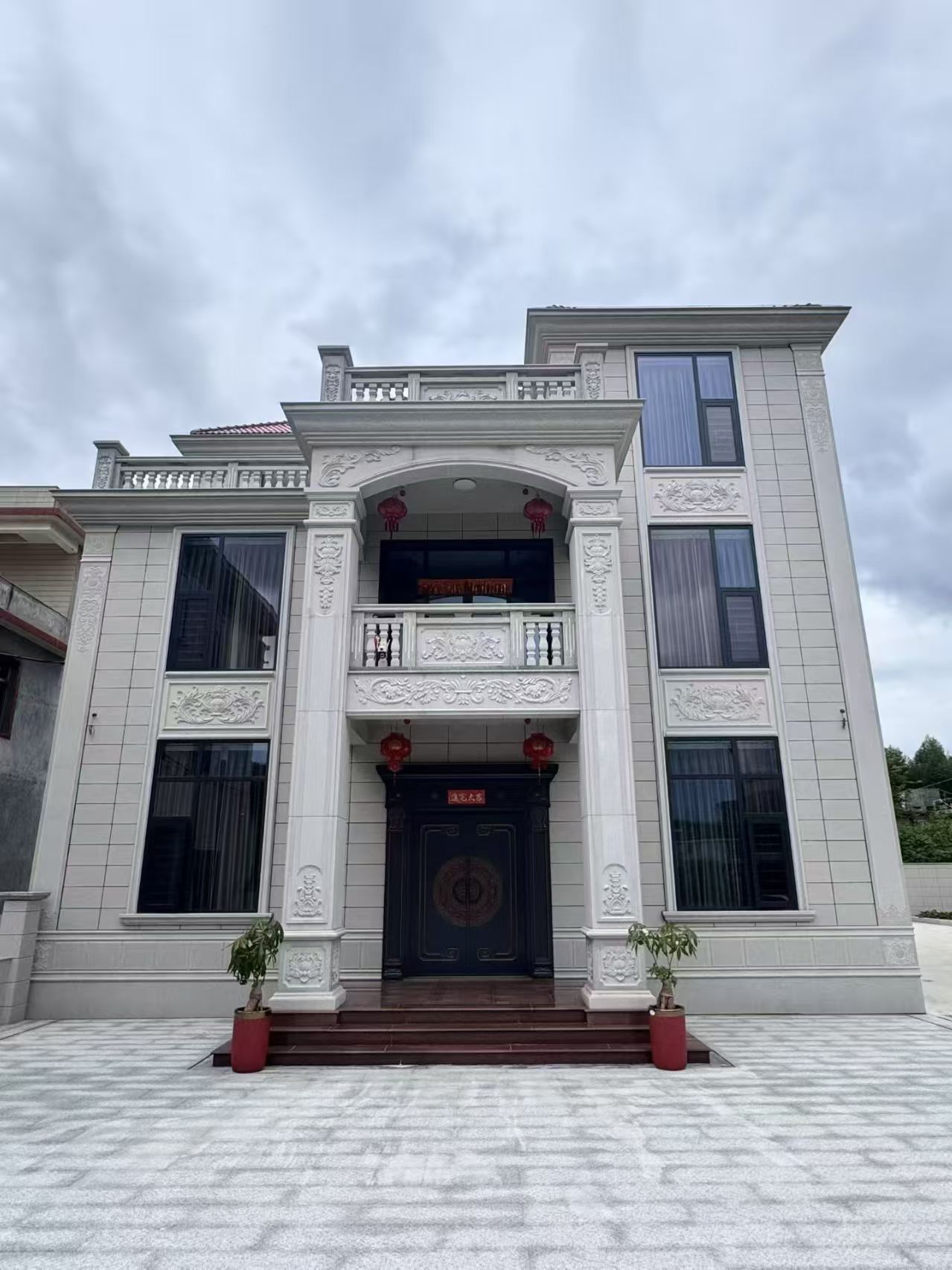 怀化 芝麻白石材别墅干挂案例展示