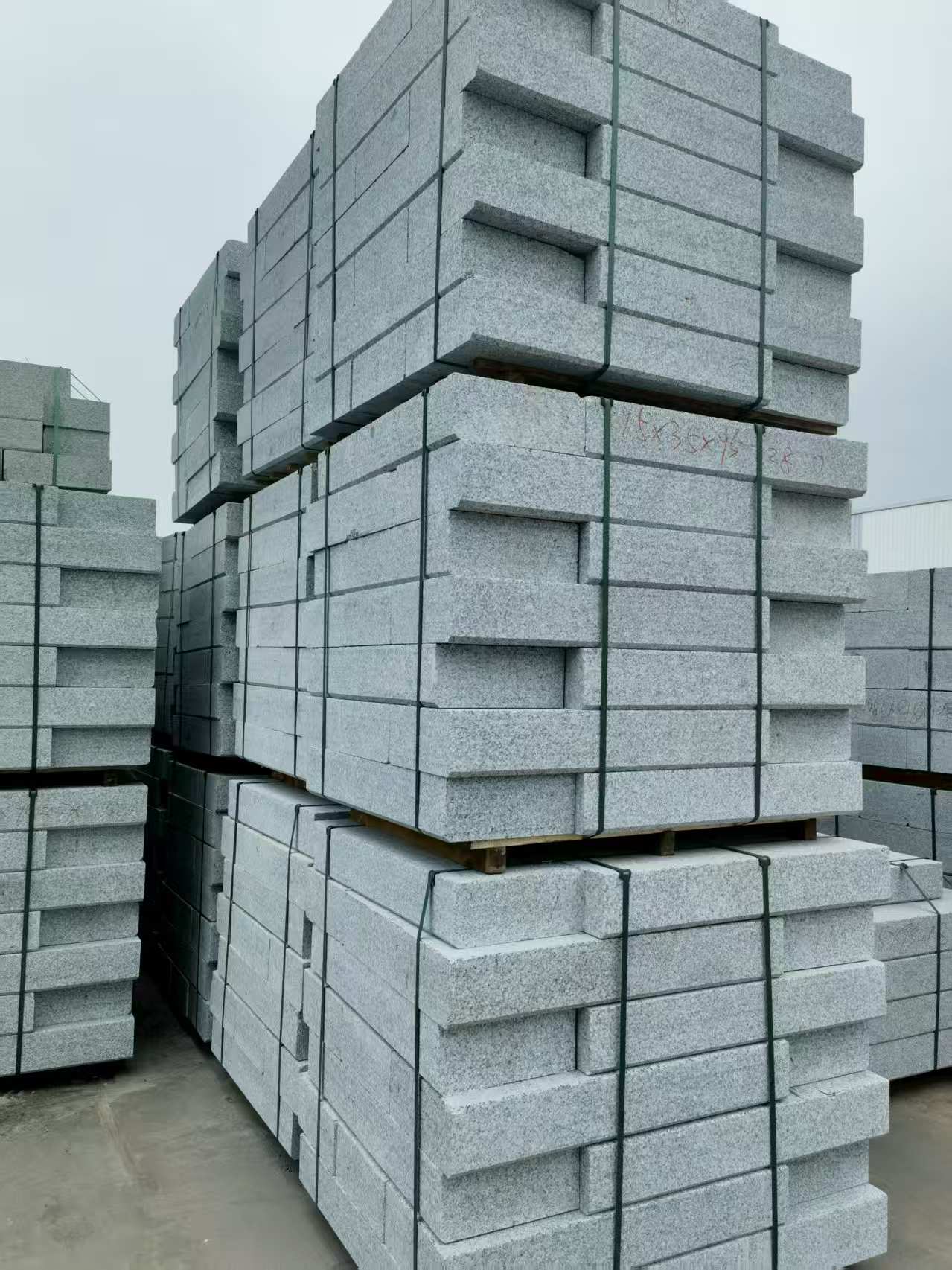 怀化 路沿石，板板正正的路沿石