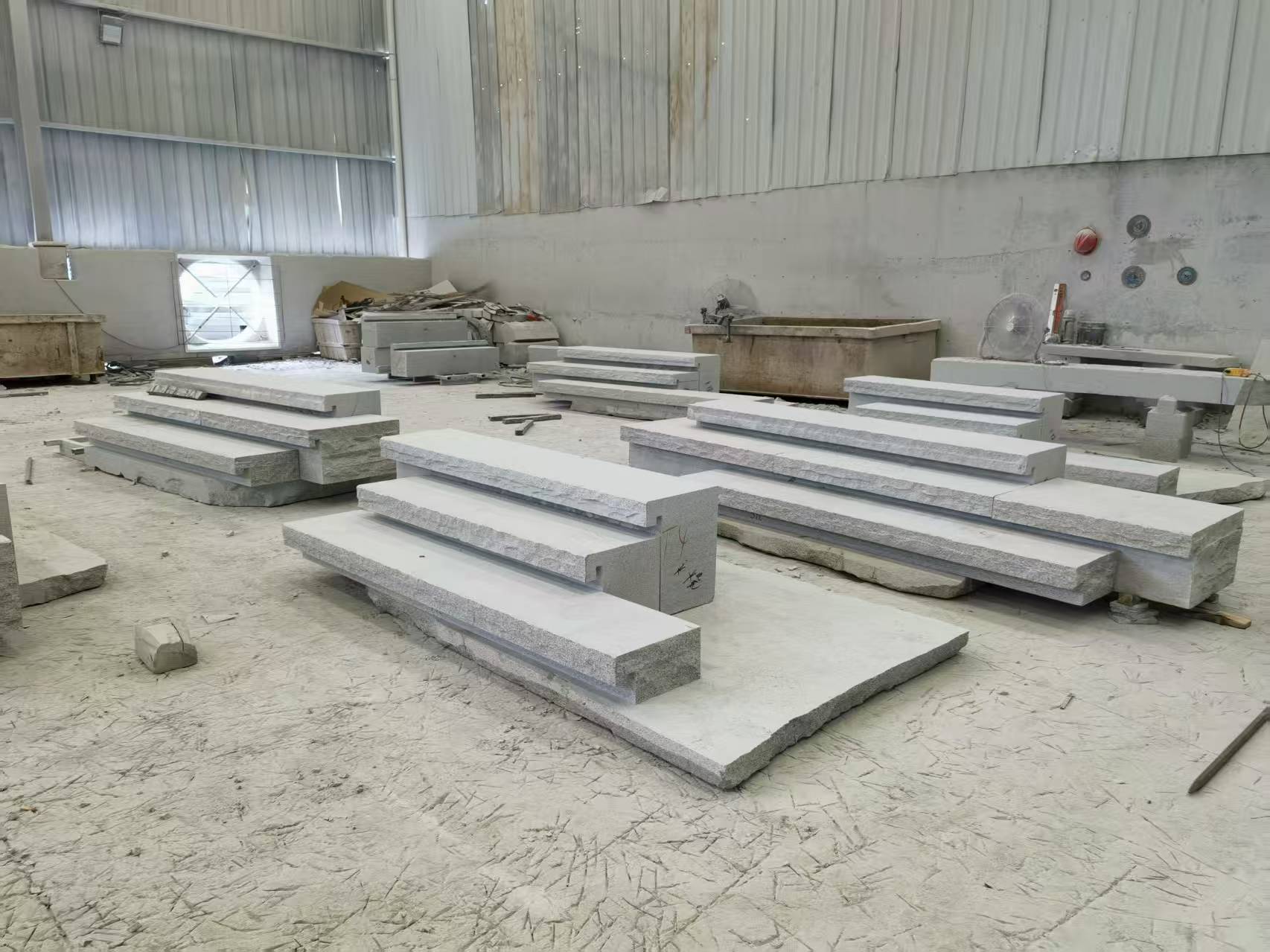 怀化 整石台阶（大面火烧+侧面自然面），出货前厂内拼装