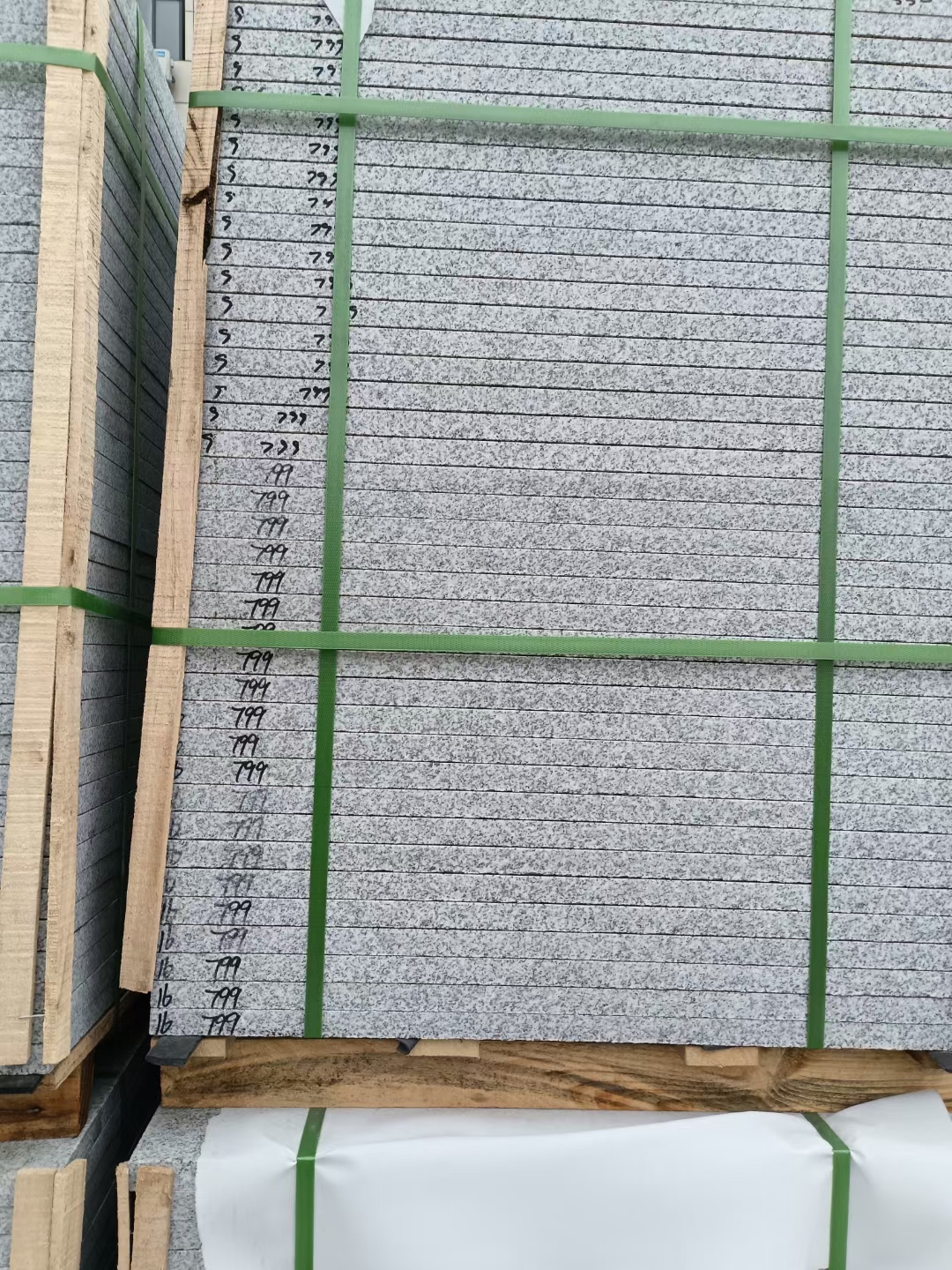 怀化 芝麻白石材地铺做法